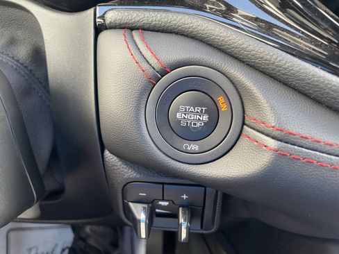 Used 2024 Dodge Durango GT RWD image 25