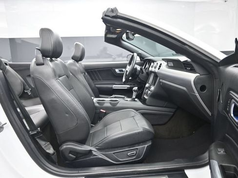 Used 2018 Ford Mustang GT Premium RWD image 28