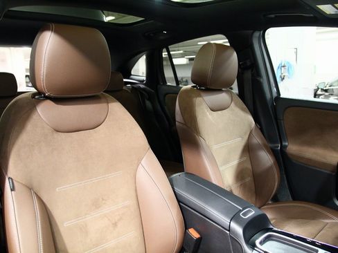 Used 2025 Mercedes-Benz GLA 250 4MATIC image 24