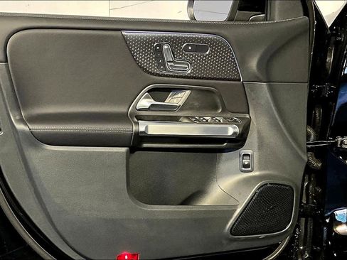 New 2026 Mercedes-Benz GLB 250 4MATIC image 11