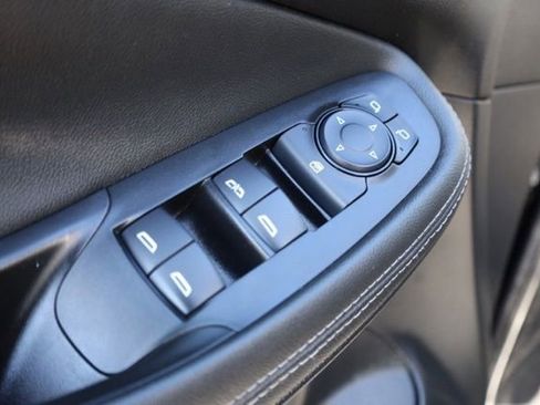 Used 2024 Buick Encore GX Sport Touring image 17