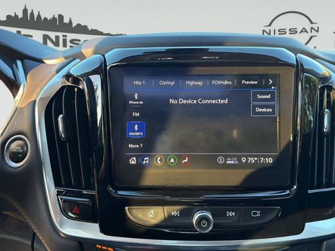 Used 2021 Chevrolet Traverse High Country AWD/4WD image 17