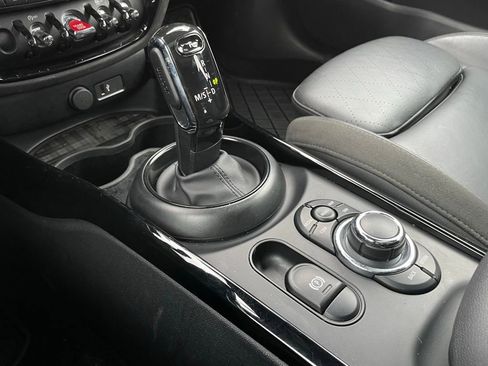 Used 2024 MINI Cooper Clubman S w/ Signature Upholstery Package image 21