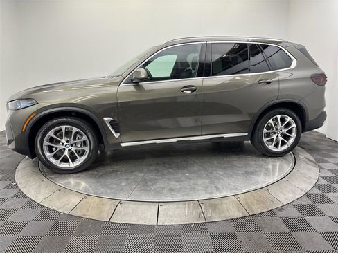 Used 2026 BMW X5 xDrive40i w/ Climate Comfort Package image 16