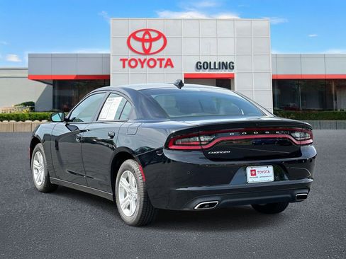 Used 2023 Dodge Charger SXT RWD image 4