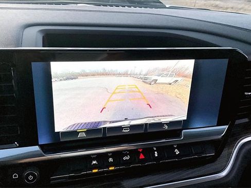 Used 2025 Chevrolet Silverado 1500 LT Trail Boss w/ Convenience Package II image 15