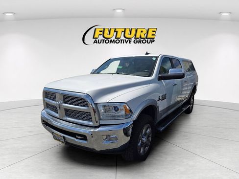 Used 2015 RAM 2500 Laramie AWD/4WD image 3