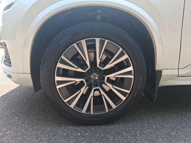 Used 2020 Volvo XC90 T5 Momentum w/ Protection Package AWD/4WD image 9