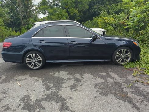 Used 2014 Mercedes-Benz E 350 4MATIC Sedan image 4