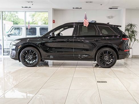 Used 2024 Lincoln Corsair Reserve w/ Jet Appearance Package image 6