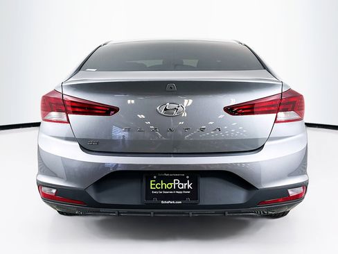 Used 2019 Hyundai Elantra SE image 7
