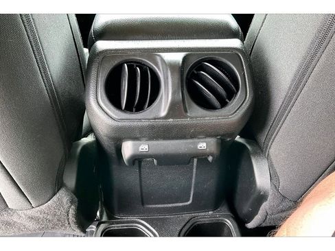 Used 2023 Jeep Wrangler Unlimited Sport AWD/4WD image 32