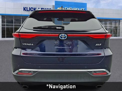 Used 2023 Toyota Venza XLE AWD/4WD image 7