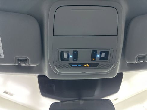 Used 2022 Ford Explorer XLT w/ Equipment Group 202A image 45