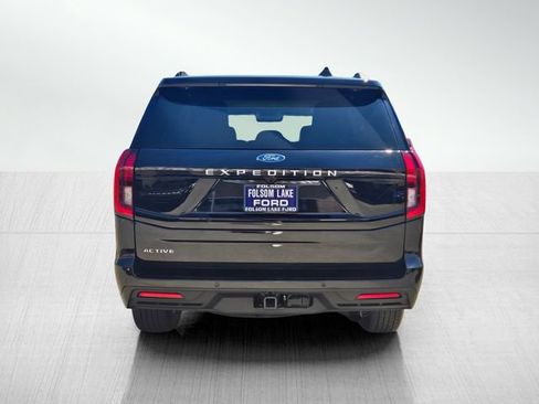 Certified 2025 Ford Expedition Active RWD image 5
