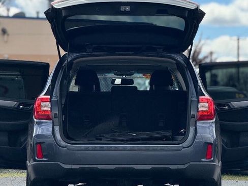 Used 2015 Subaru Outback 2.5i Premium image 11