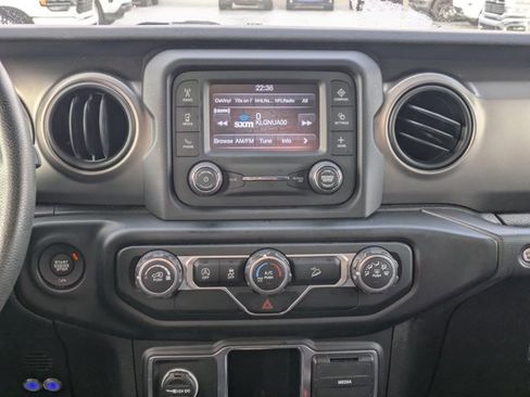 Used 2019 Jeep Wrangler Unlimited Sport image 16