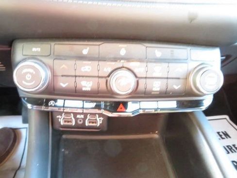 Used 2024 Dodge Durango SXT image 23