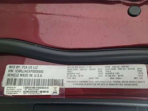 Used 2023 Jeep Grand Cherokee L Laredo RWD image 33