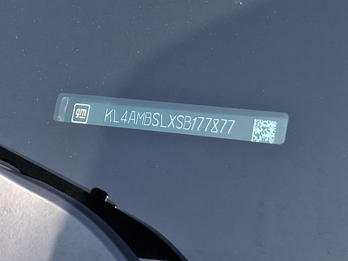 Used 2025 Buick Encore GX Preferred FWD image 25