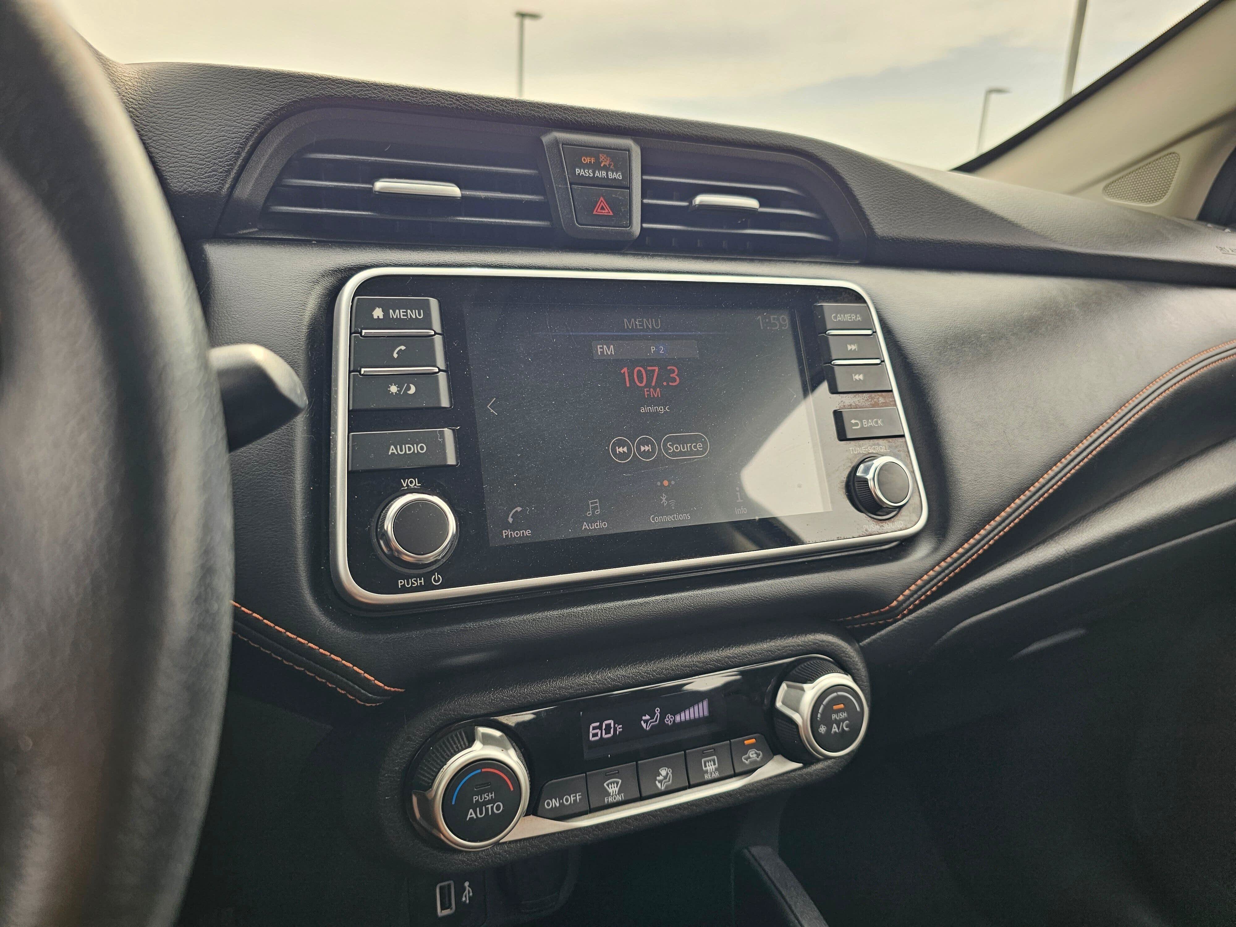 Used 2020 Nissan Versa SR FWD image 23