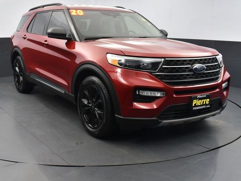 Used 2020 Ford Explorer XLT w/ Equipment Group 202A image 19
