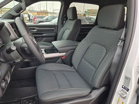 New 2026 RAM 1500 4x4 Crew Cab image 13