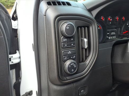 Used 2019 Chevrolet Silverado 1500 Custom Trail Boss image 22