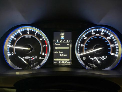 Used 2016 Toyota Highlander XLE AWD/4WD image 14
