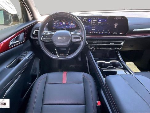 Used 2024 Chevrolet Traverse RS image 5