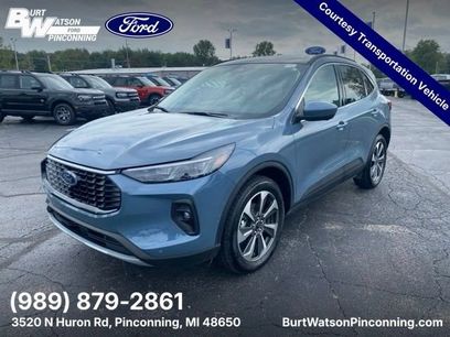 New 2024 Ford Escape Platinum w/ Premium Technology Package
