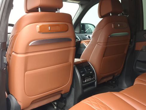 Used 2025 BMW X7 M60i w/ Executive Package AWD/4WD image 19
