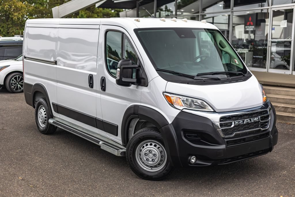 Used 2025 RAM ProMaster 2500 w/ U-Haul Equipment Group FWD image 2