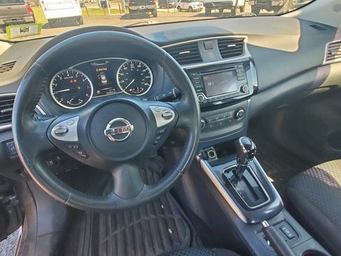 Used 2016 Nissan Sentra SR image 10