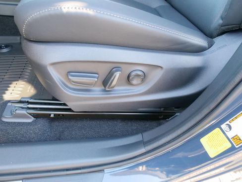 Used 2026 Toyota Crown XLE image 18