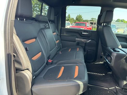 Used 2023 GMC Sierra 2500 AT4 w/ AT4 Premium Plus Package AWD/4WD image 19
