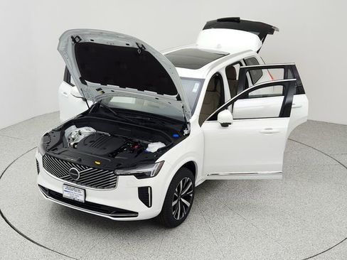New 2026 Volvo XC90 B5 Core image 34