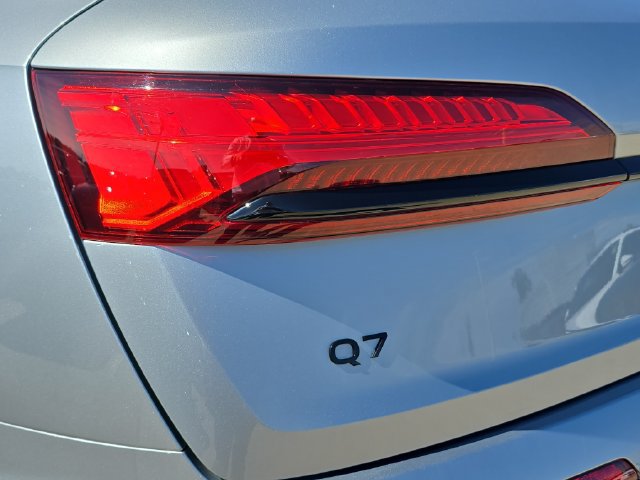 Certified 2026 Audi Q7 3.0T Premium w/ Convenience Plus Package AWD/4WD image 39