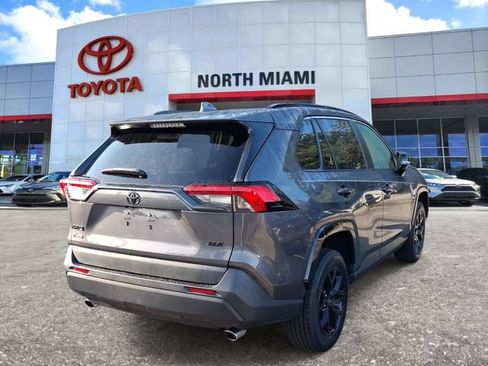 Used 2023 Toyota RAV4 XLE w/ Convenience Package FWD image 4