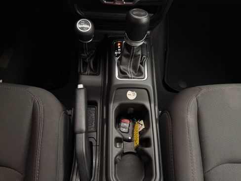 Used 2023 Jeep Wrangler Sahara image 26