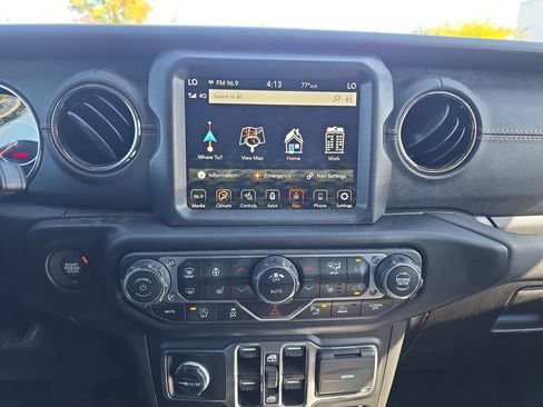 Used 2023 Jeep Wrangler Unlimited Sahara AWD/4WD image 25