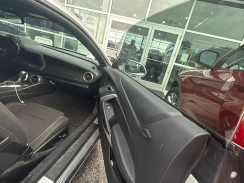Used 2019 Chevrolet Camaro LT RWD image 21