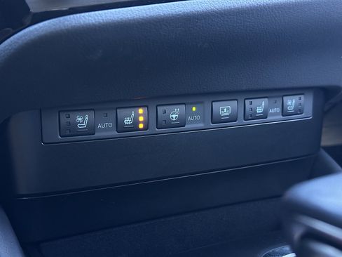 Used 2023 Lexus ES 300h Ultra Luxury image 35