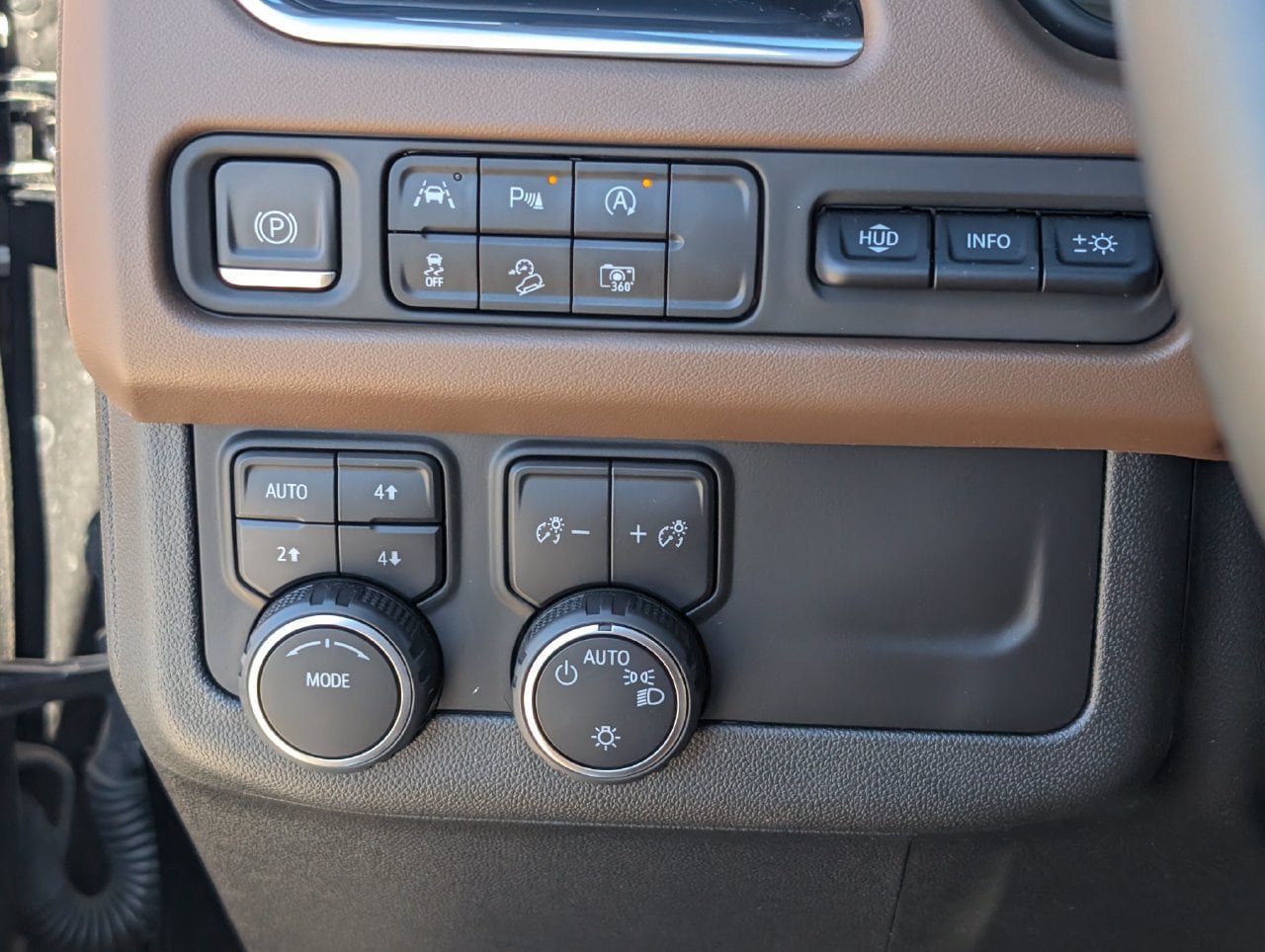 Used 2023 Chevrolet Tahoe High Country AWD/4WD image 22