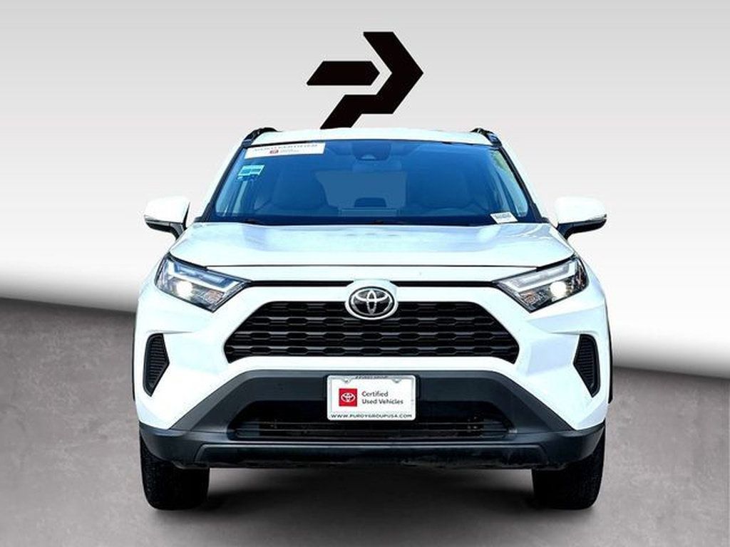 Certified 2025 Toyota RAV4 XLE AWD/4WD image 3