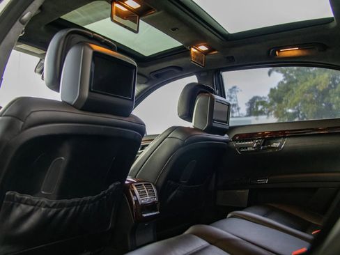 Used 2011 Mercedes-Benz S 63 AMG w/ AMG Performance Pkg image 35