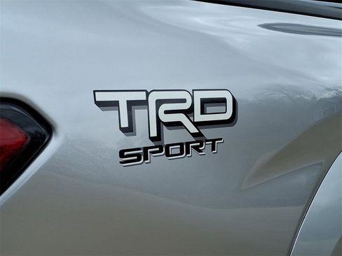 Used 2024 Toyota Tacoma TRD Sport image 10