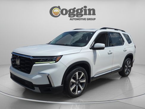Used 2023 Honda Pilot Elite image 1