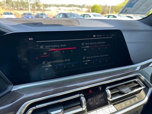 Used 2022 BMW X5 xDrive40i w/ Executive Package image 31