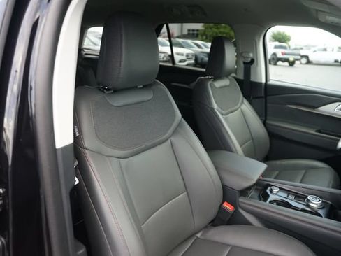 Used 2026 Ford Explorer Active RWD image 21